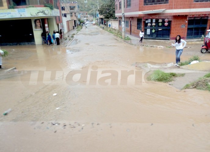 Lluvias hacen colapsar calles de Cayhuayna Alta