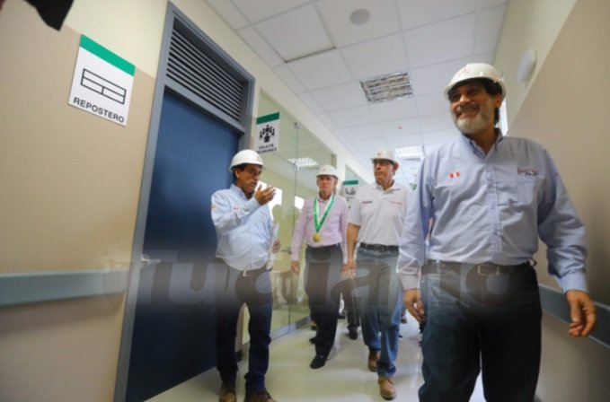 Martin Vizcarra inspeccionó nuevo hospital de Tingo María