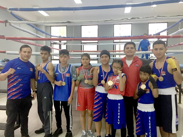 Huanuqueños arrasan en torneo nacional de boxeo