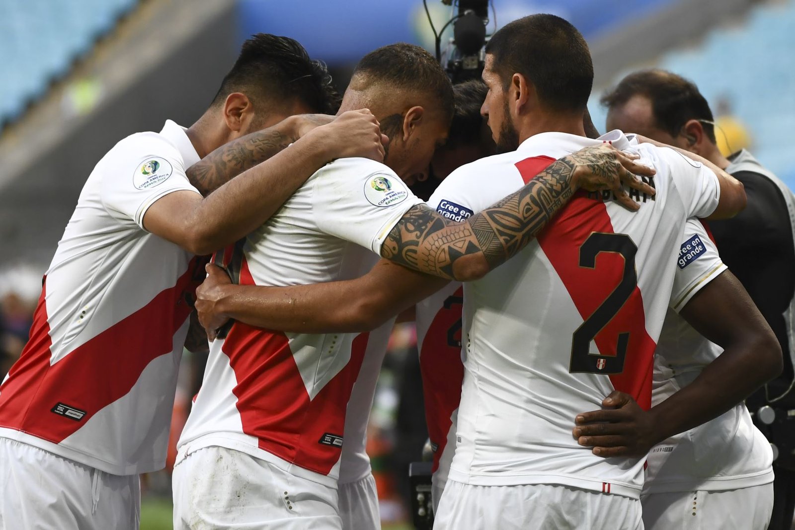 Perú busca hoy asegurar la clasificación ante Bolivia