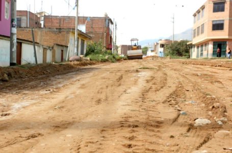 Anuncian inicio de asfaltado de la avenida Juan Velasco