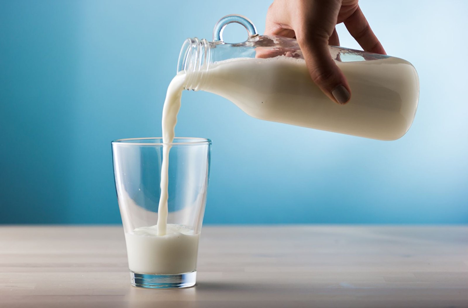 ¿Qué es la leche evaporada y qué otras leches industrializadas se ofertan?