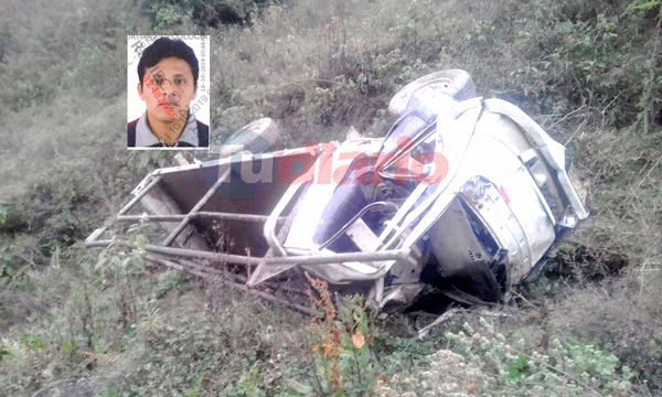 Caída de camión a un abismo deja un muerto y un herido