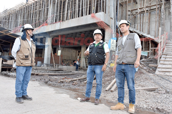 Mercado de Tingo María tiene un 28% de avance