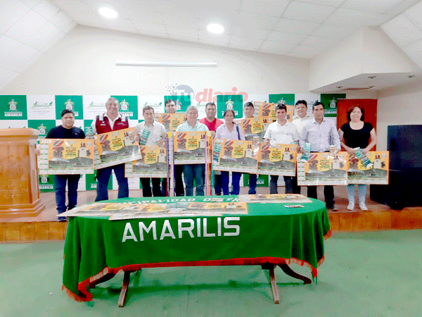 Amarilis presentó afiche de festival de los Negritos