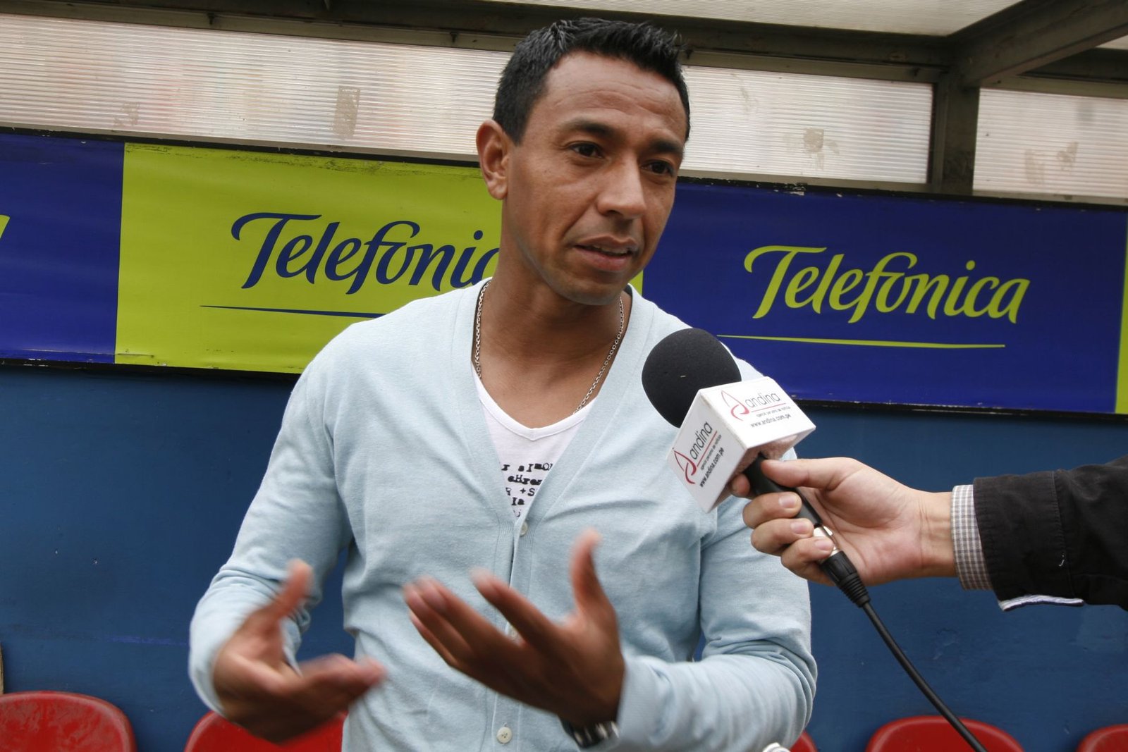 Nolberto Solano fue detenido por incumplir aislamiento social