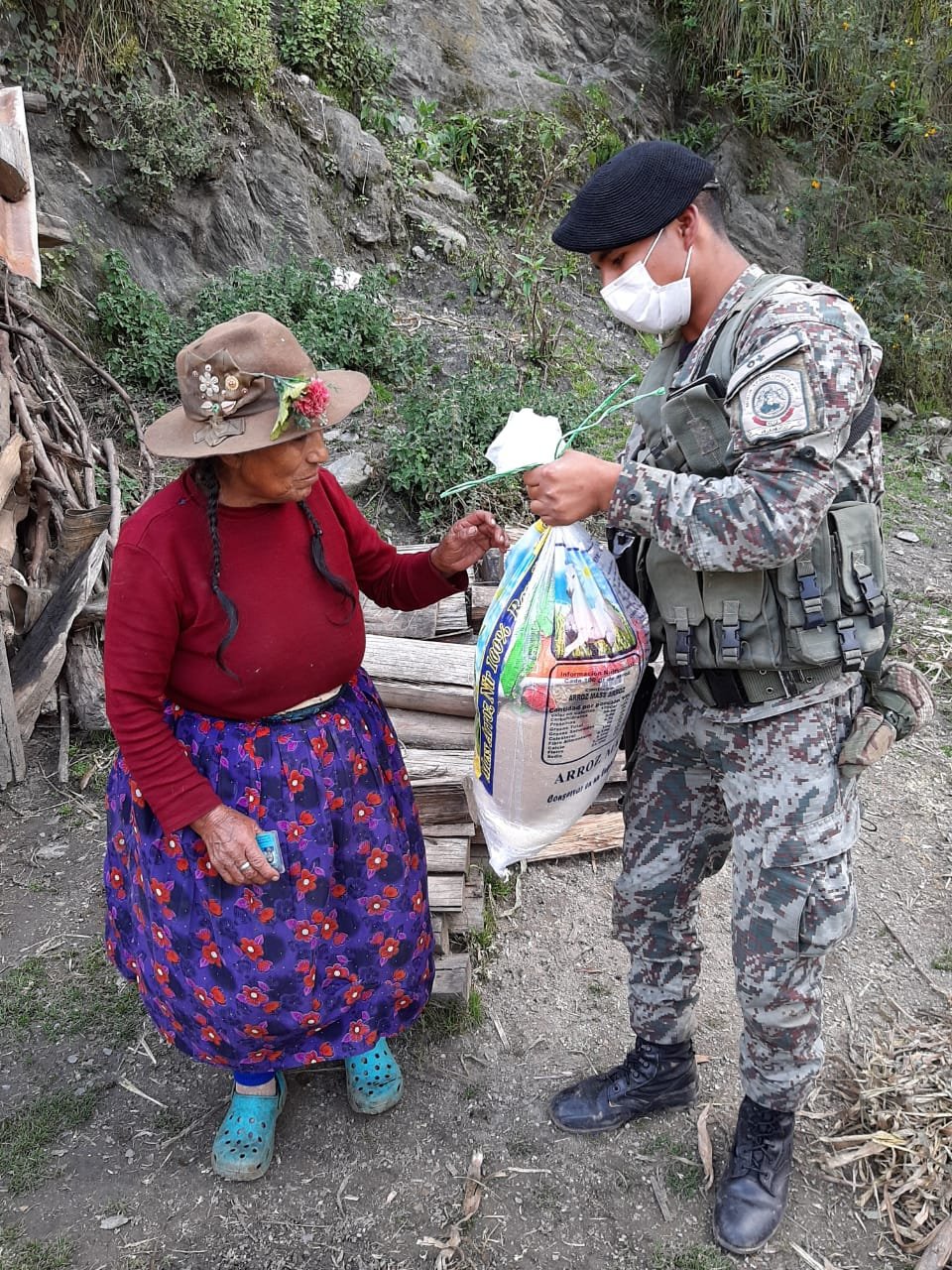 Gobierno Regional de Huánuco entrega alimentos a familias vulnerables