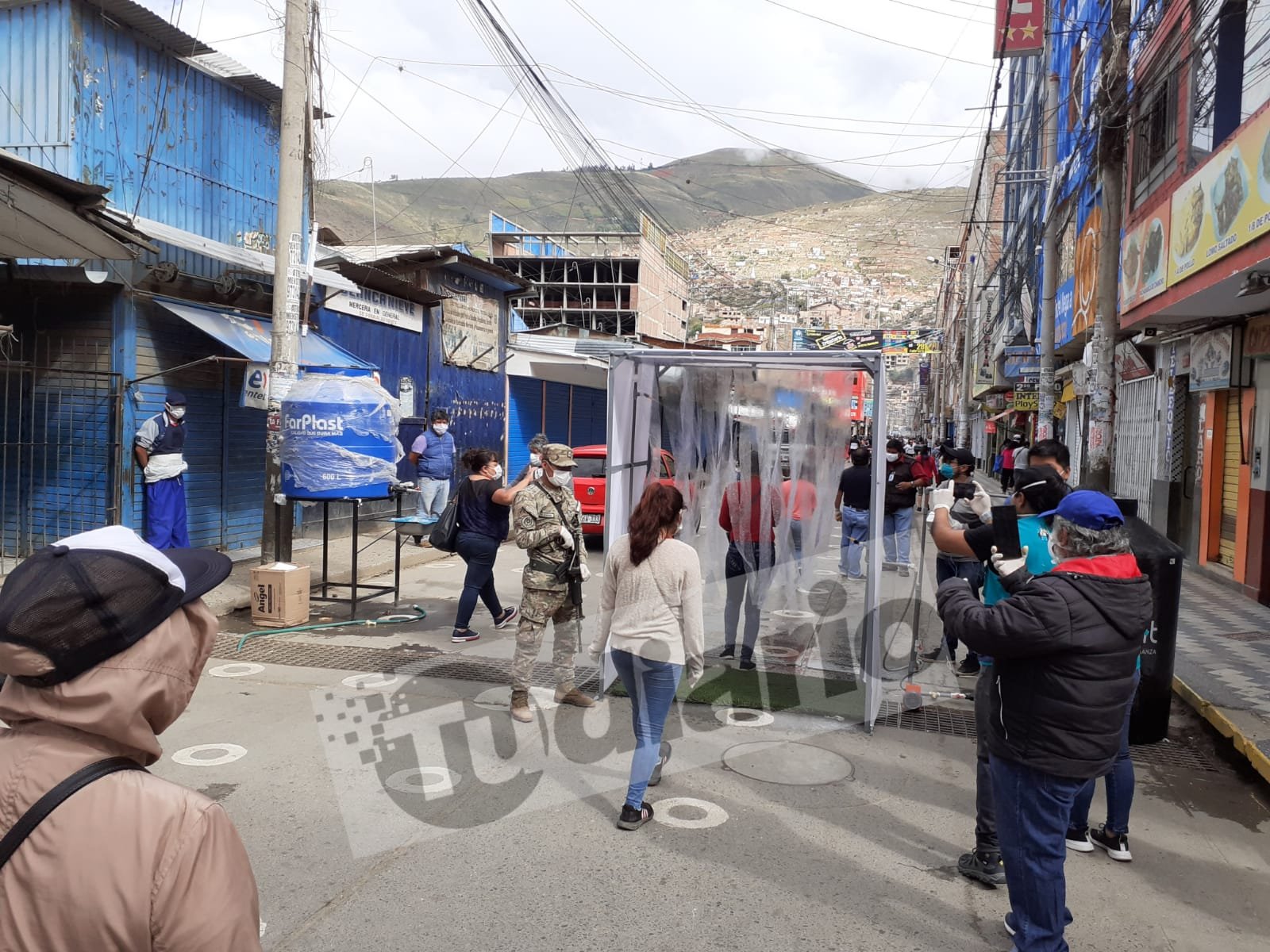 Salud dispone retiro de «cámaras de desinfección» en mercados de Huánuco