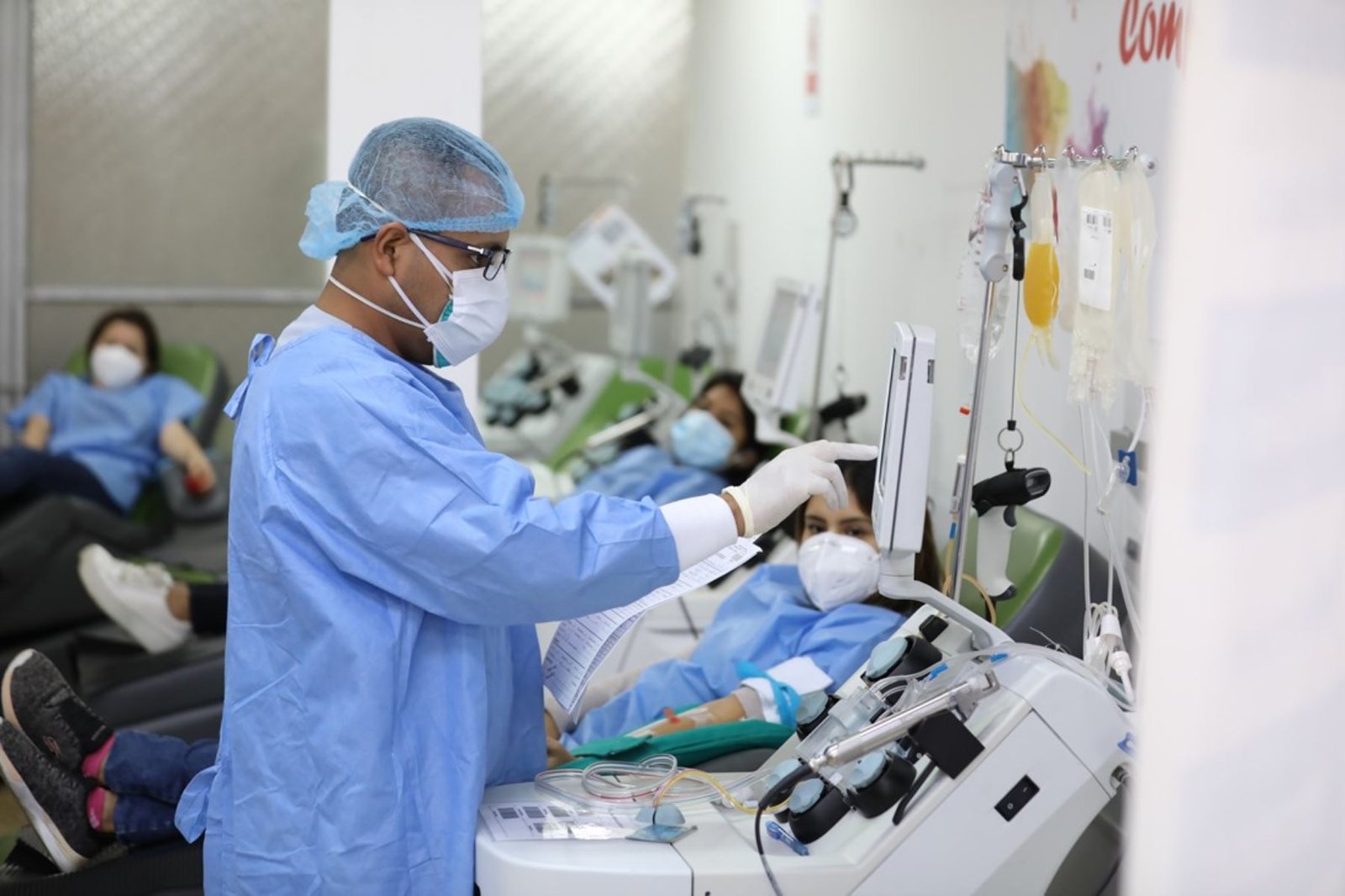 EsSalud inicia ensayo con plasma convaleciente para manejo de pacientes covid-19