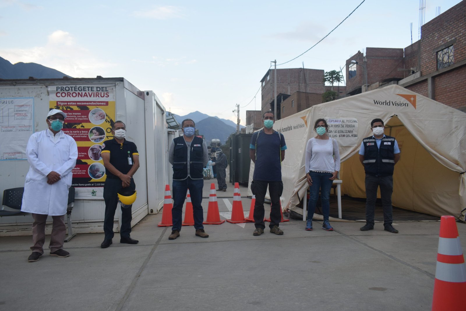 Grupo de médicos españoles brindan soporte a hospitales de Huánuco