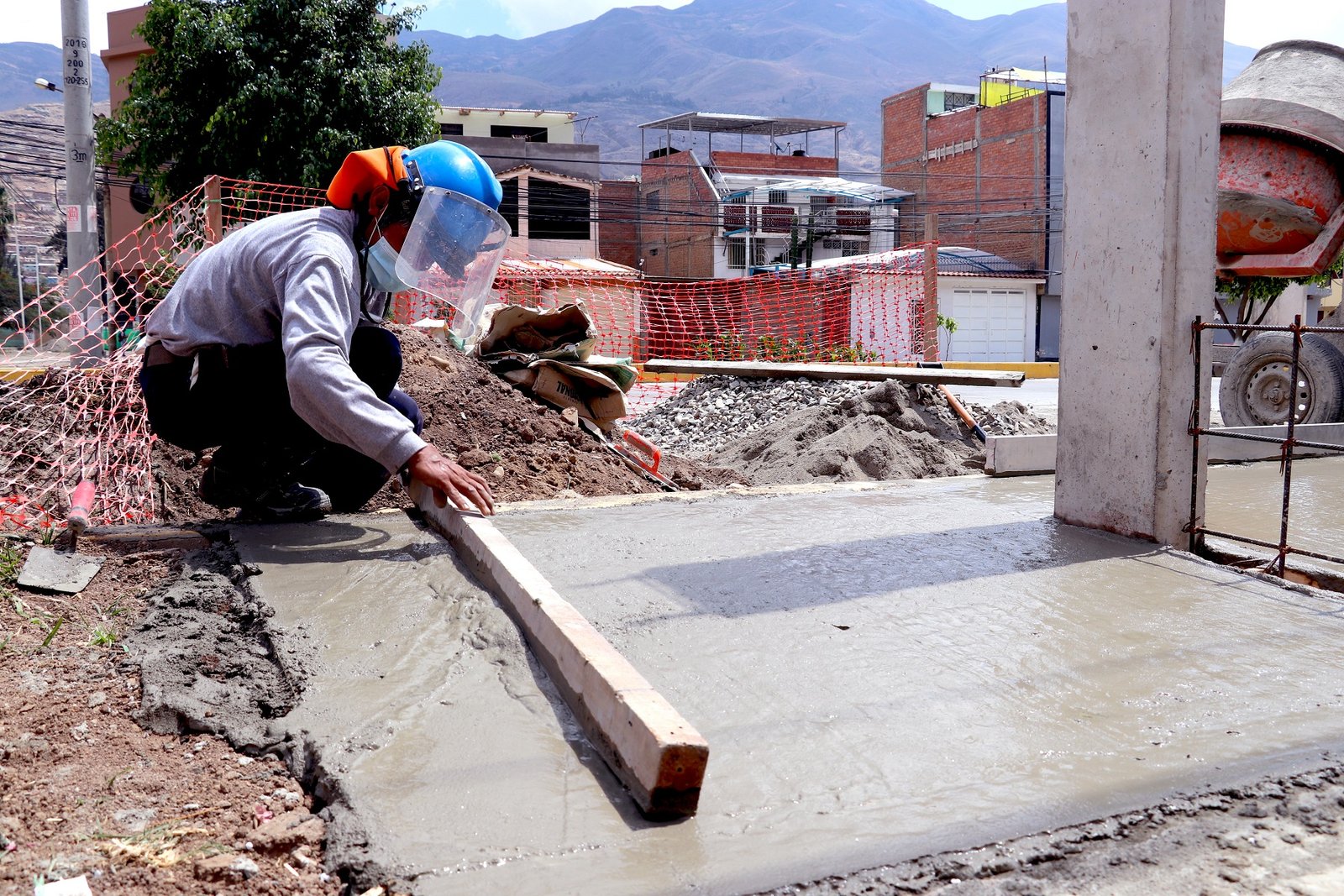 Reinician segunda etapa de la Vía Colectora con construcción de paraderos