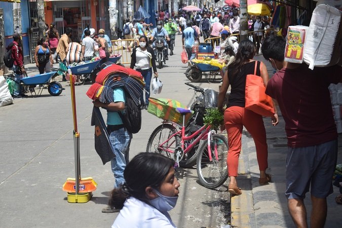 Decana del Colegio Médico de Huánuco sostiene que hay razones para continuar con la cuarentena