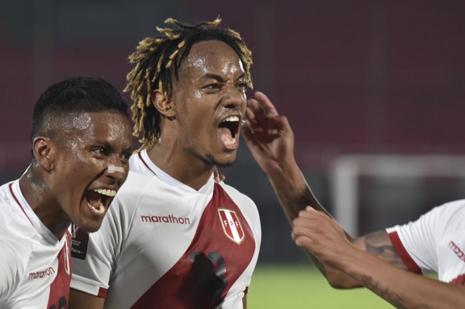 Con doblete de Carrillo, Perú logra un valioso empate en Paraguay