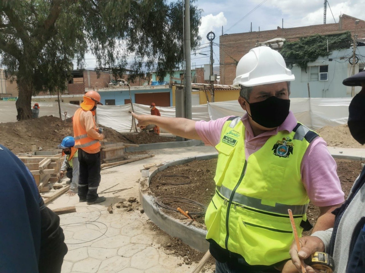 Alcalde de Amarilis supervisa obras ejecutadas con Trabaja Perú