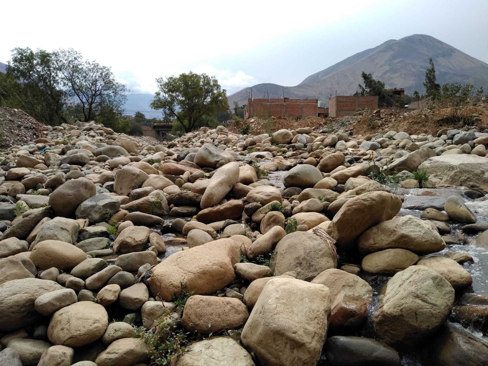 Pobladores de Huancachupa temen embalse de ríos