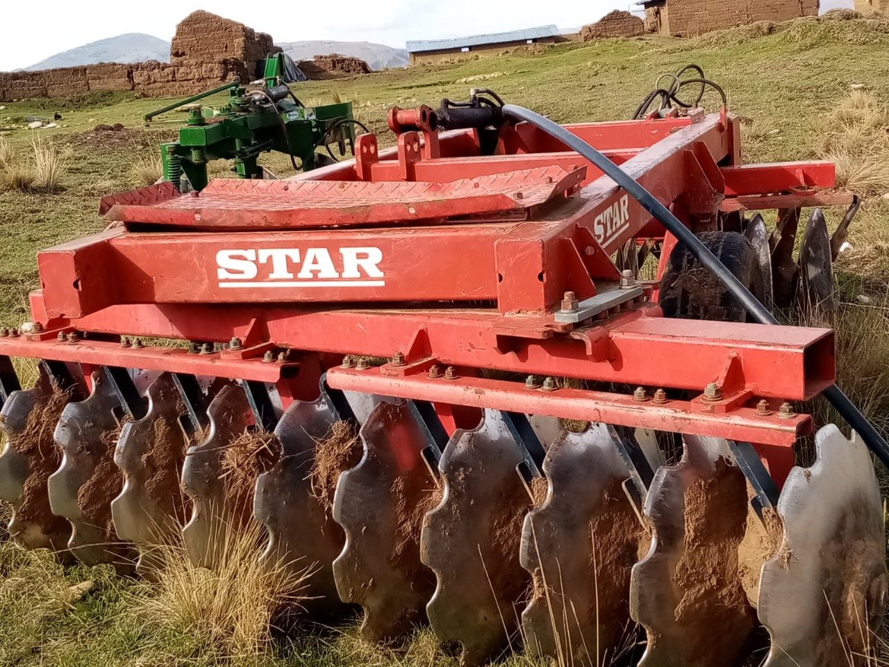 Denuncian uso indebido de accesorio de tractor de agencia agraria de La Unión