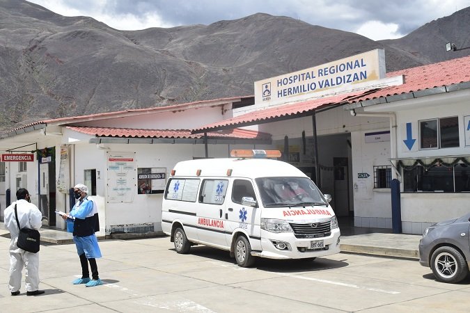 Anciano impactado por automóvil no resistió y falleció en el hospital regional