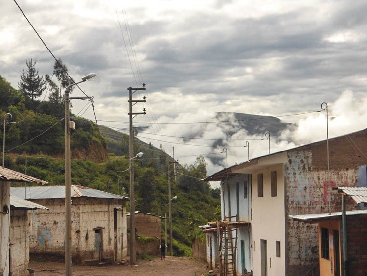 Priorizan cinco proyectos de electrificación rural en cuatro provincias de Huánuco