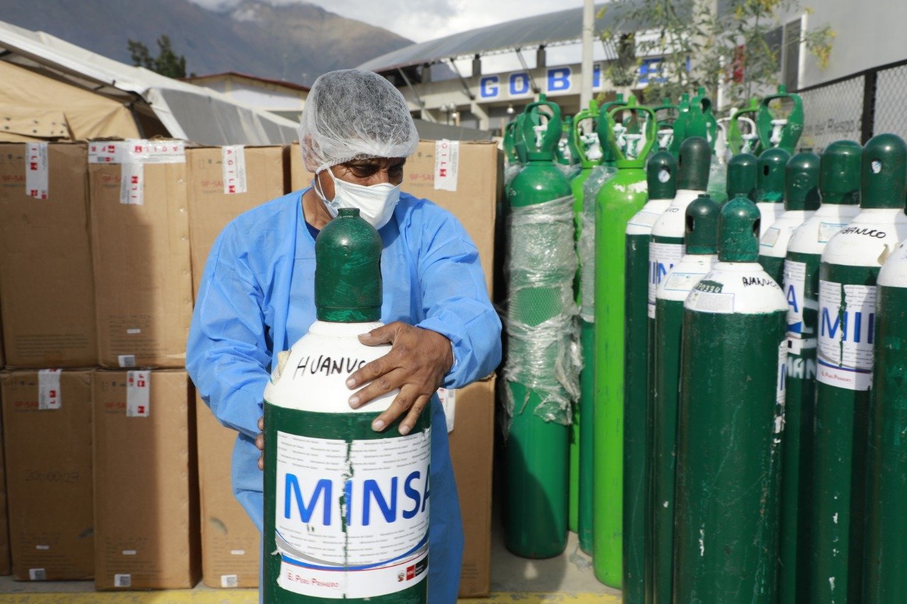 Ministerio de Salud envió 150 balones y más concentradores de oxígeno para Huánuco