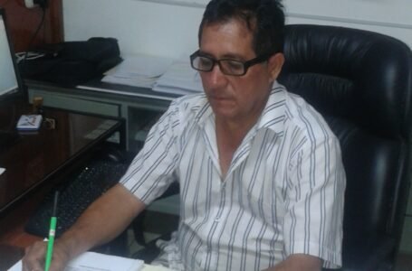 Exregidor de Huánuco denuncia a Vizcarra y Mazzetti por vacunarse en secreto