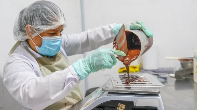 Empresa de Tingo María elabora chocolate para ayudar a combatir anemia