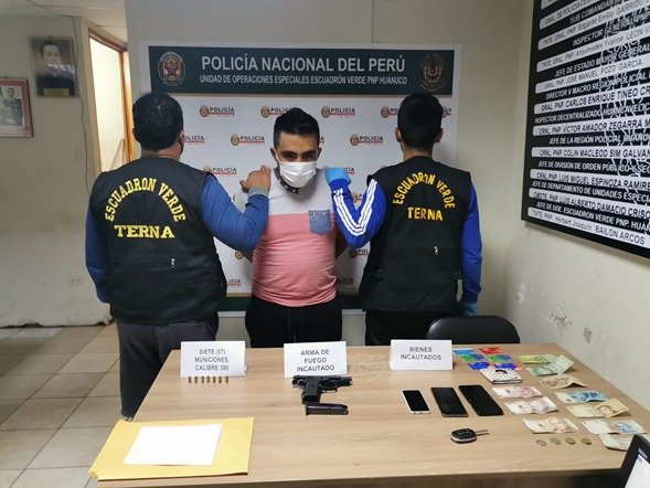 Investigan a obrero por tenencia ilegal de armas