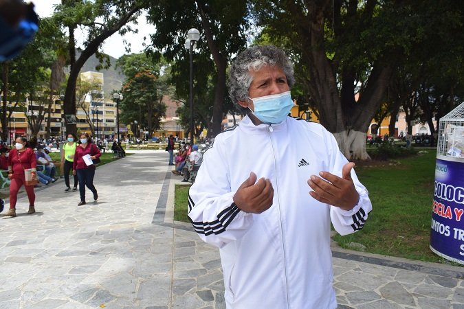 Candidato de Juntos por el Perú ofrece ayuda con balones de oxígeno a pacientes covid-19