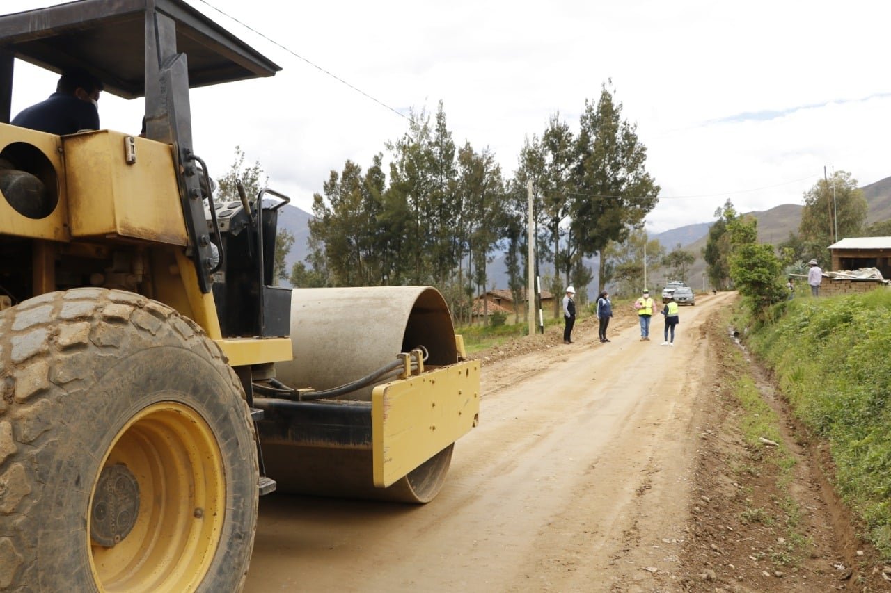 Culminan mantenimiento de 12 kilómetros de vía hacia Malconga