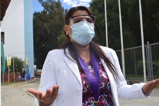 Decana de médicos: “Actitud de la población nos llevará a una tercera ola”