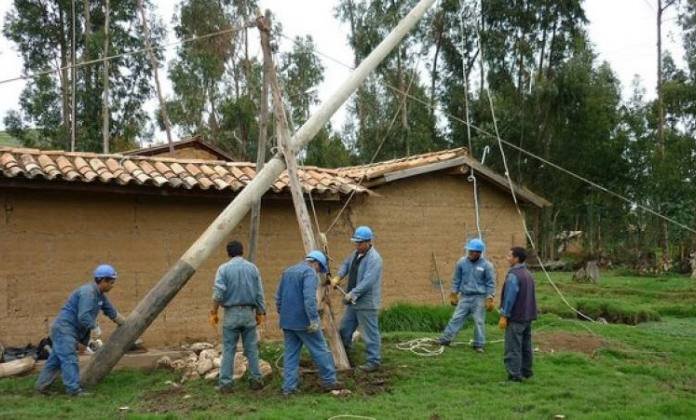 Proyecto para electrificar 12 localidades en Pachitea ya cuenta con presupuesto