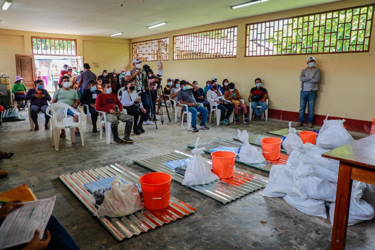 Entrega ayuda humanitaria a pobladores de Río Espino afectados por lluvias