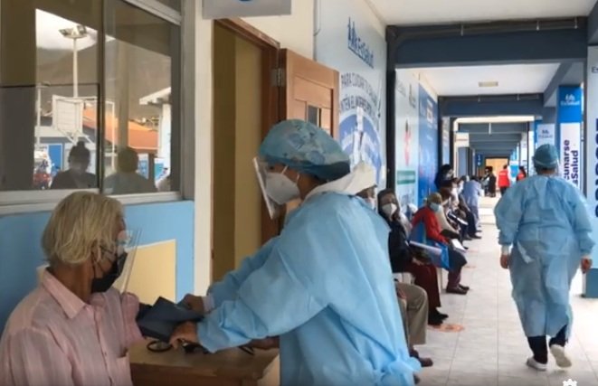 Contagios de covid-19 en el Perú continúan en descenso por 13 semanas consecutivas