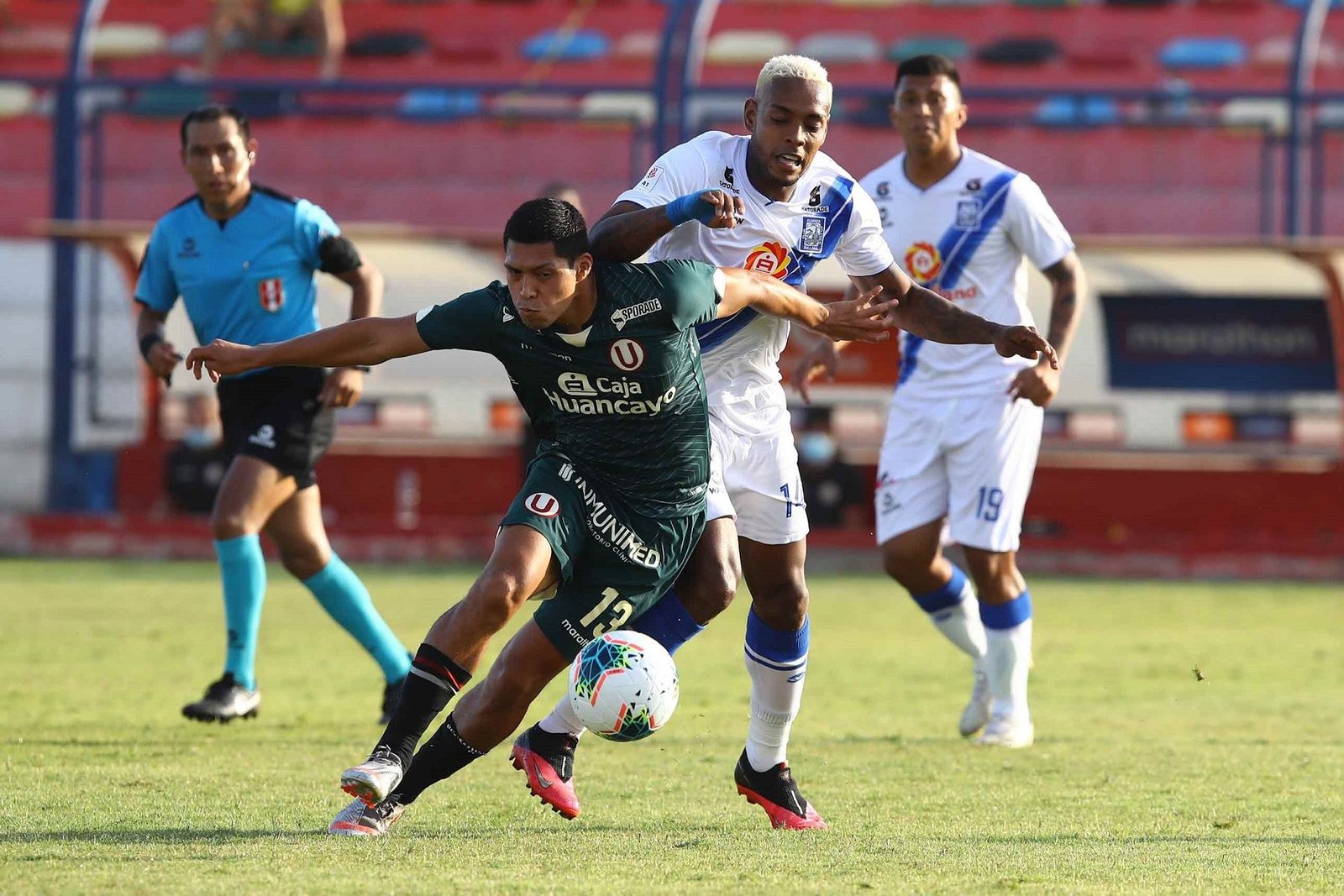 Universitario ganó 2-1 al Alianza Atlético de Sullana