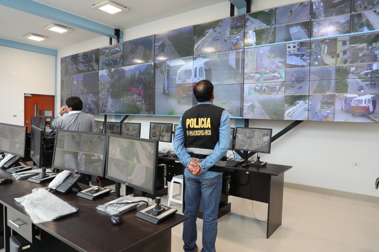 Municipalidad de Huánuco devuelve documentos de transferencia de videocámaras de vigilancia