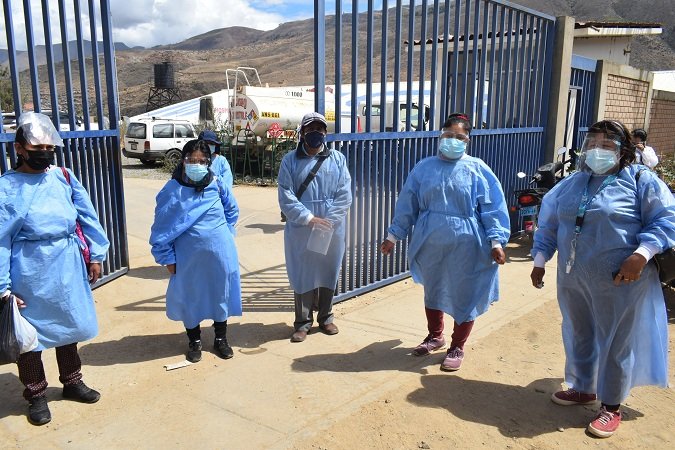 Familiares de pacientes covid piden desinfectar ambientes de hospital de contingencia