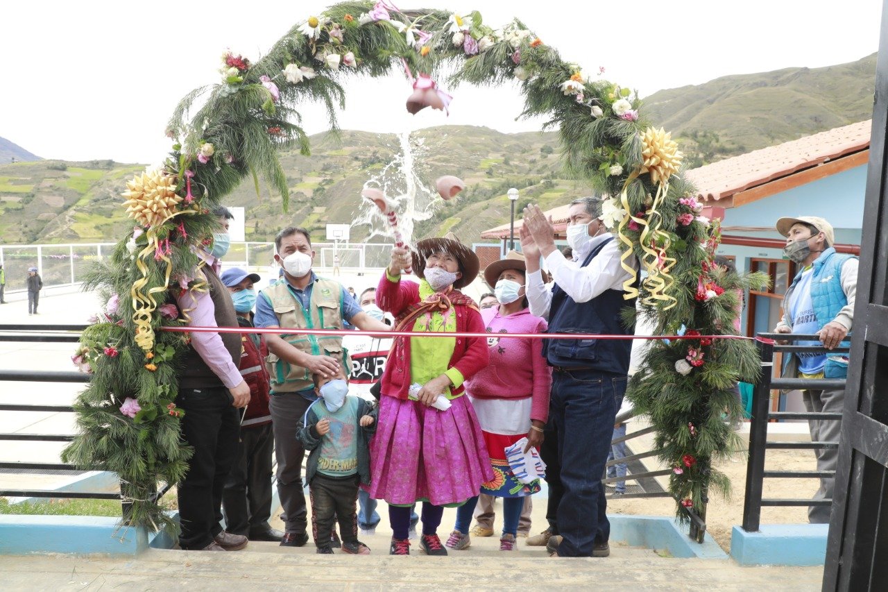 Inauguran infraestructura educativa en poblado Primavera de Huacaybamba