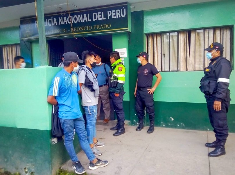 Tingo María: serenos arrestan a dos sospechosos de asaltar a transeúnte