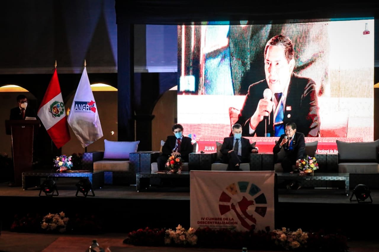 Gobernador de Huánuco participa de IV Cumbre de la Descentralización en el Cusco
