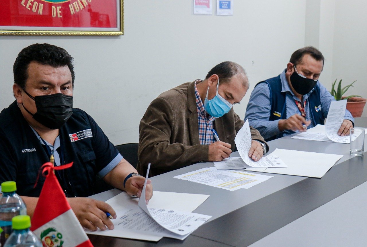 Equipos para instalar planta de oxígeno que compra la municipalidad de Huánuco ya está en camino