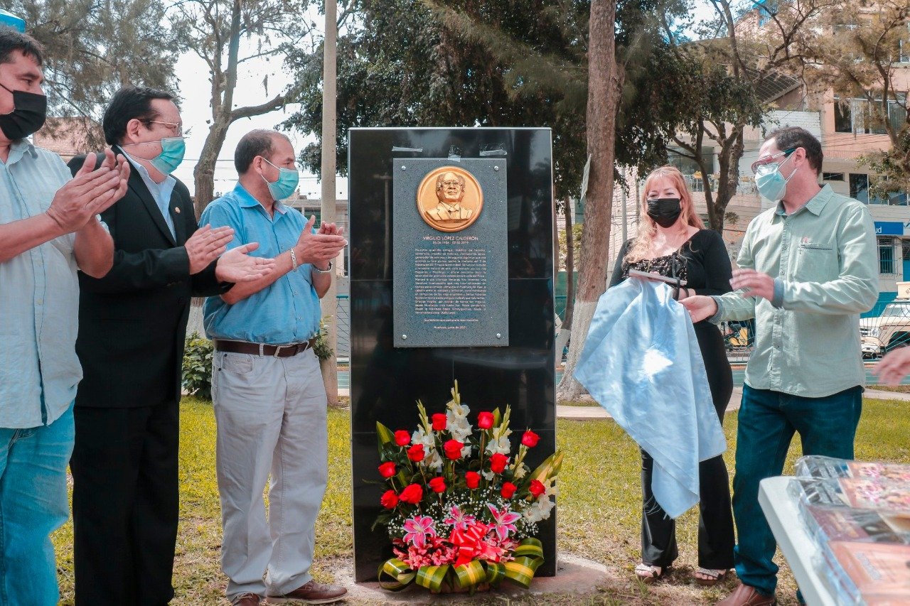 Rindieron homenaje a escritores huanuqueños José Varallanos y Virgilio López