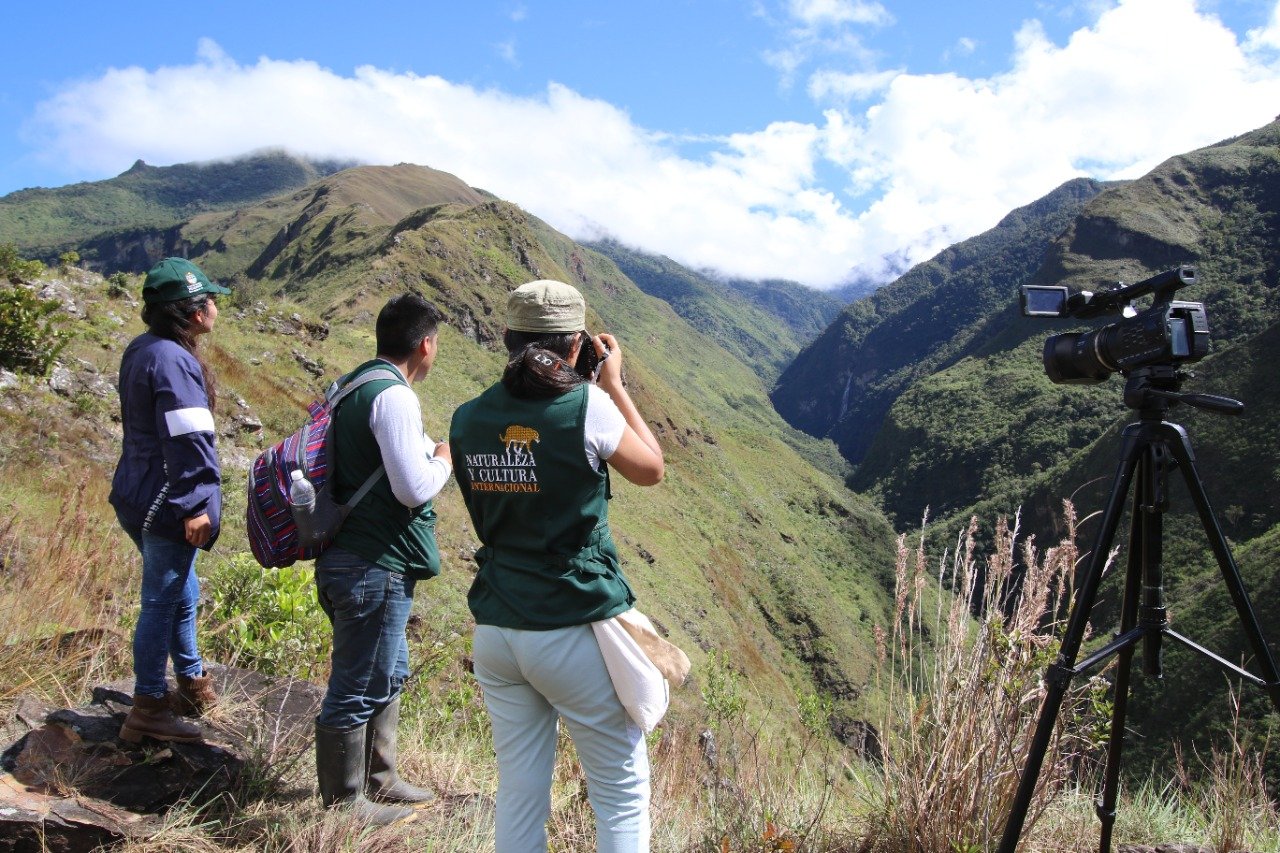 Exploran áreas propuestas para conservación en Yanajanca y San Pedro de Chonta