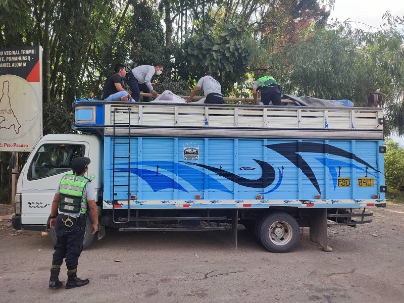 Investigan a dueños de camión donde hallaron 105 kilos de droga