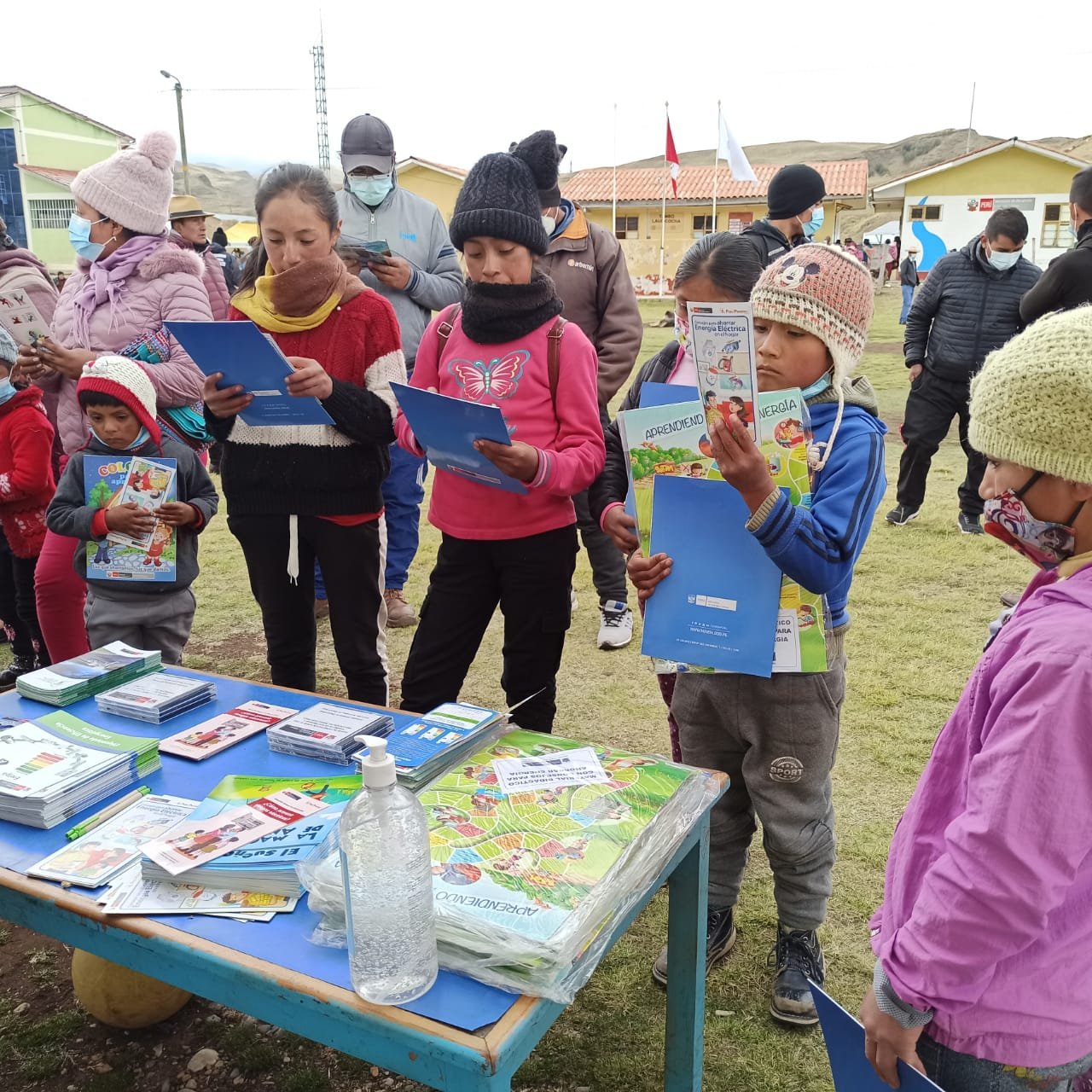 Energía y Minas lanza concurso escolar por Día del Ahorro de Energía