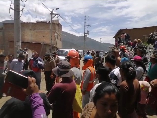 Pobladores protestan exigiendo mejoras en construcción de anillo vial Jactay