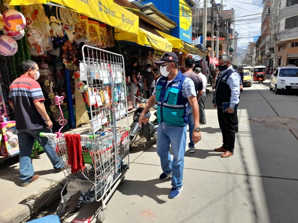 Municipalidad de Huánuco advierte decomiso de mercaderías a comerciantes que invadan vía publica