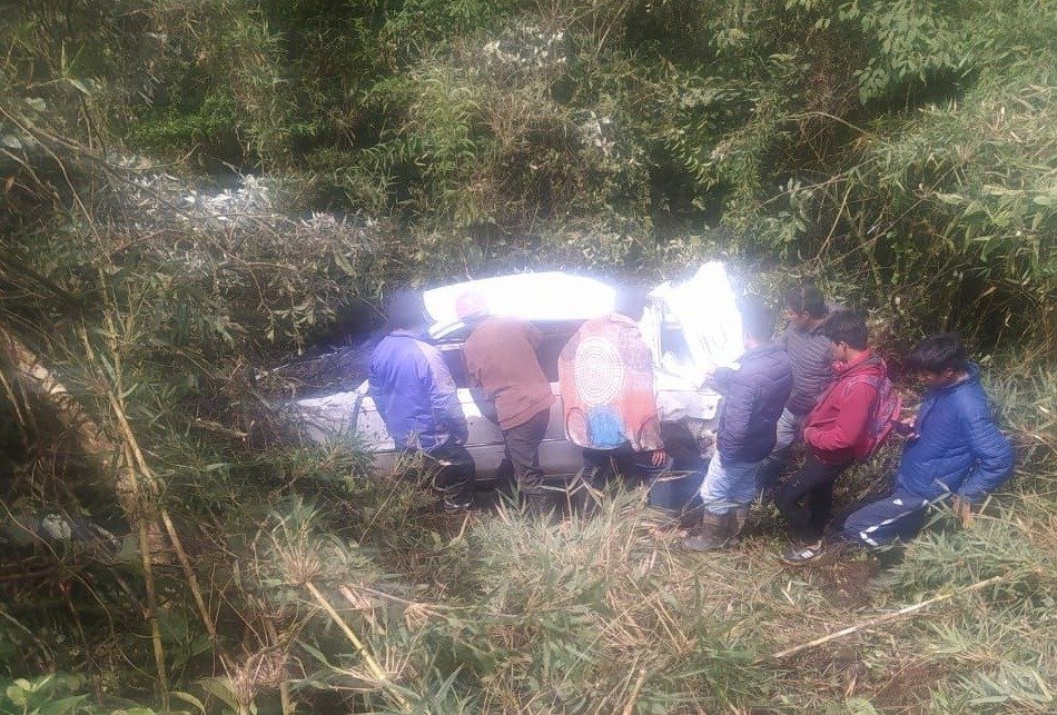 Caída de automóvil a un abismo deja tres muertos en la ruta Tantacoto – Patay Rondos