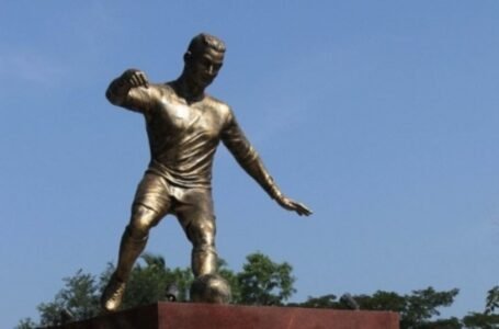Estatua de Cristiano Ronaldo sigue causando rechazo en la India