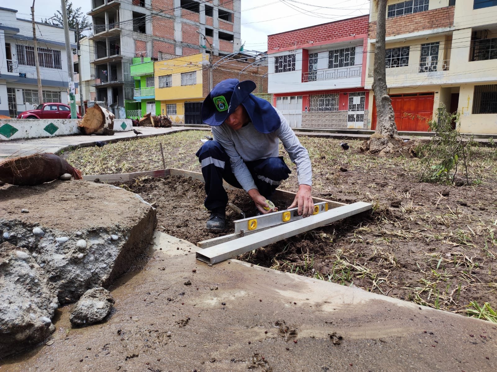 Inician mantenimiento de 18 parques en distintos puntos de zona urbana de Amarilis