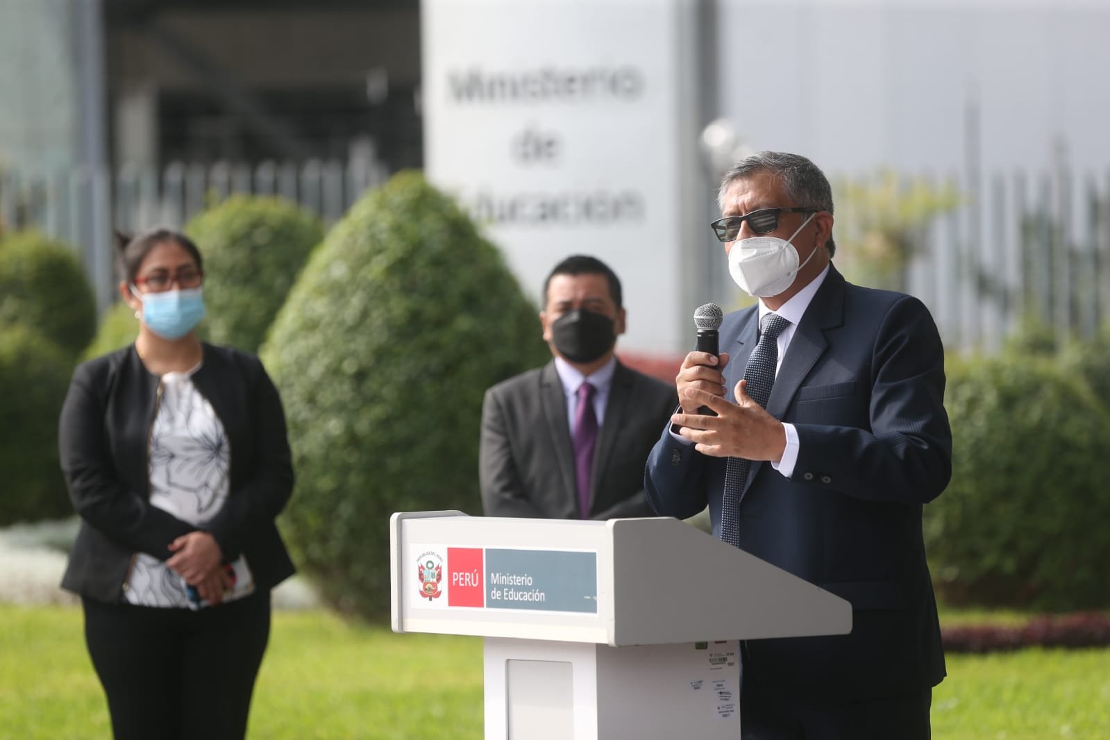 Ministro de Educación: “Tomaremos acciones inmediatas para el retorno a la presencialidad”