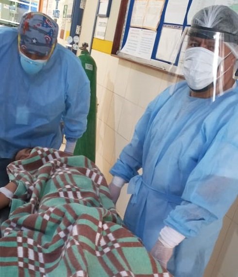 Familia queda herida al despistarse trimóvil en la que viajaban